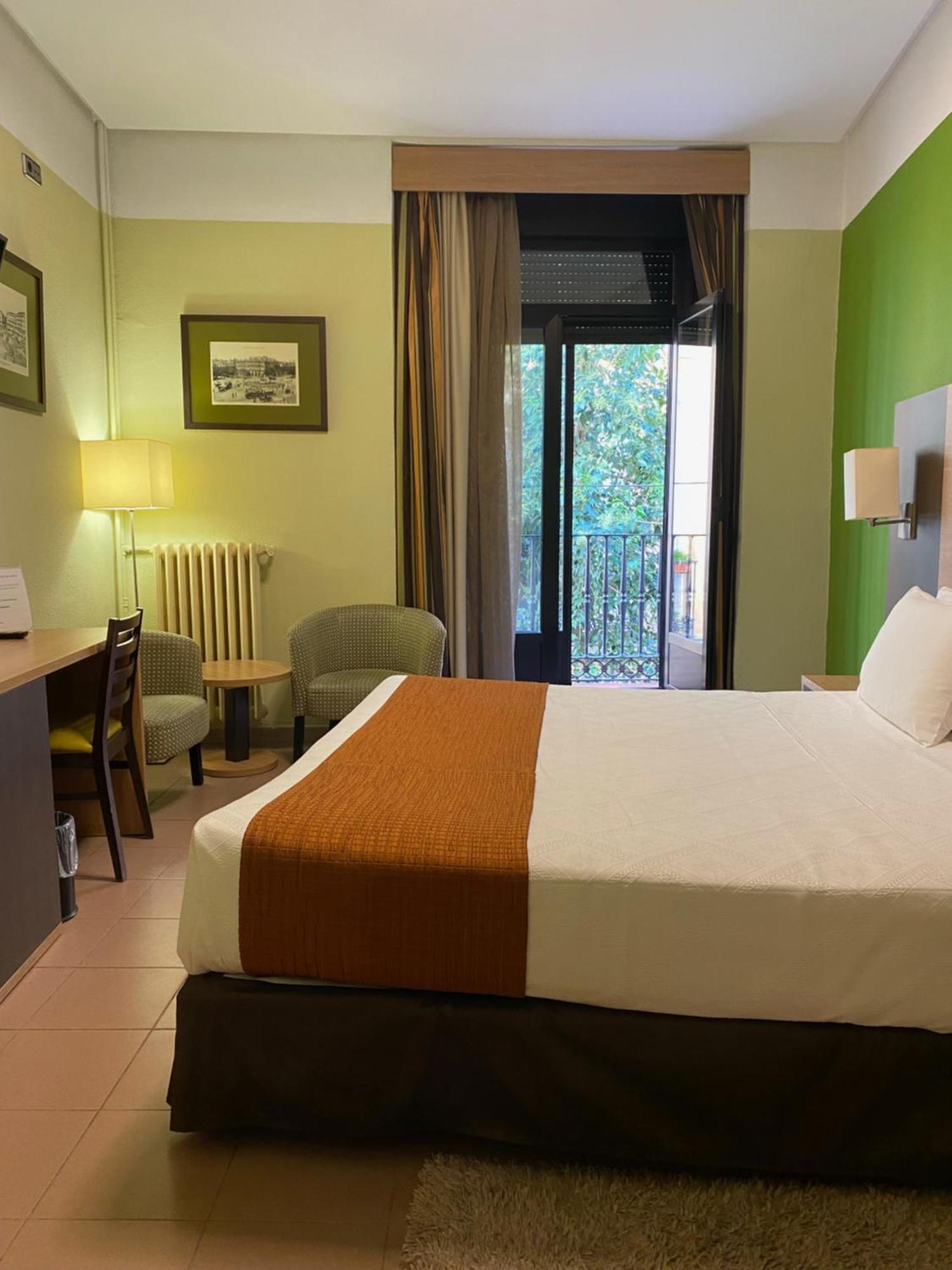 Double or Twin Room Balcony